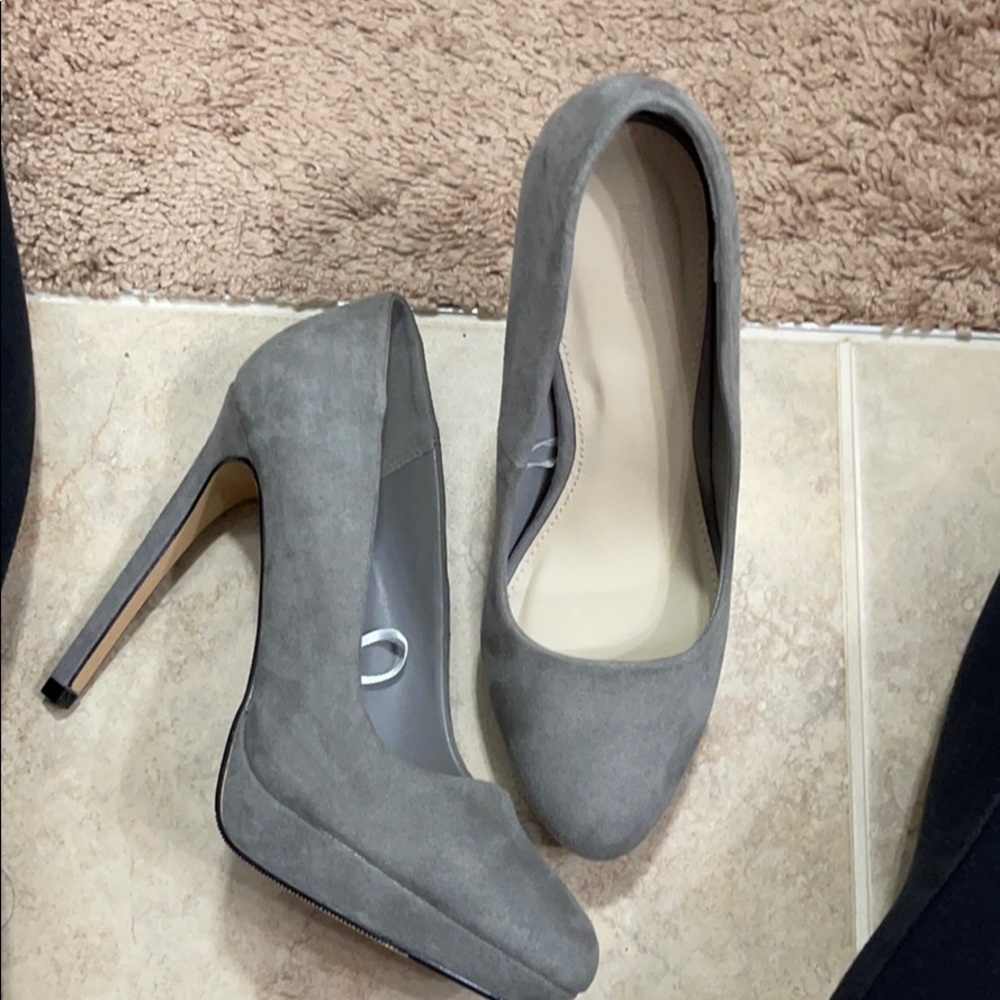 Shoes - Picture 3 of 3